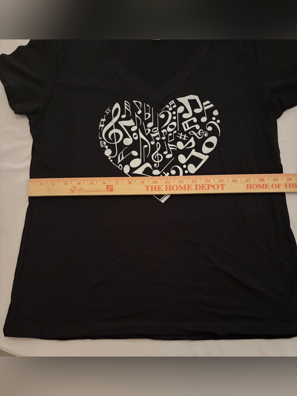 White Heart made of Musical Notes on Black Tee Novelty Print ~ Women’s Large - Picture 5 of 8